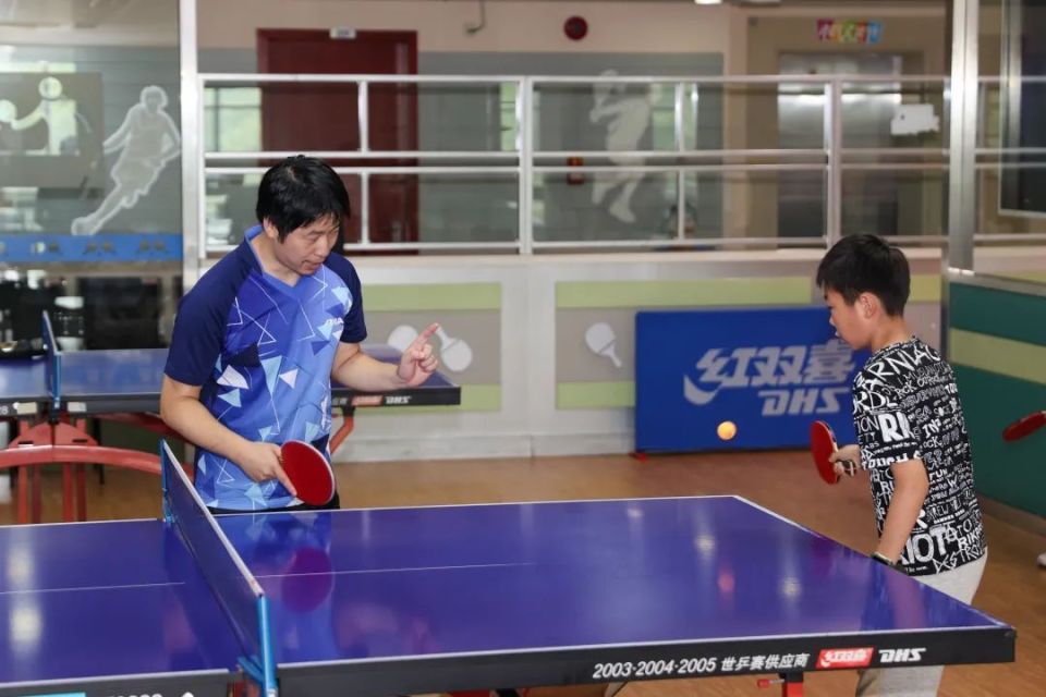 在接受采访时,虞翔表示:作为职业乒乓球教练,我平时下午和晚上都会在