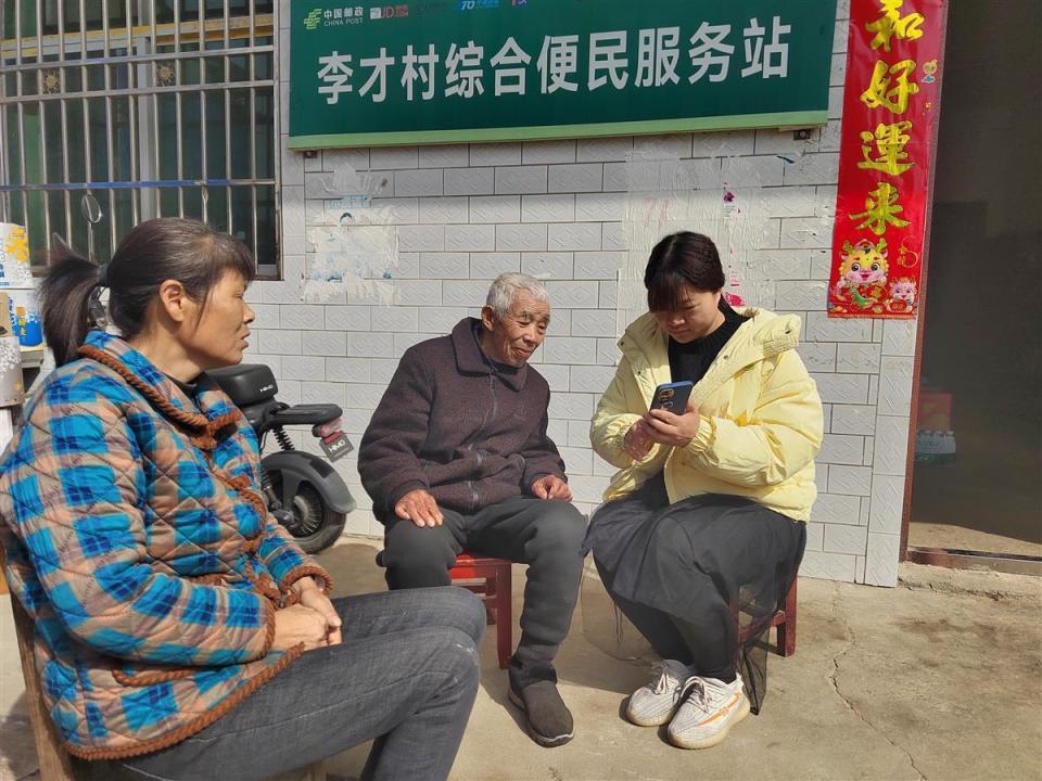 阳新外来媳妇廖丽玲放弃城市工作回乡甘当留守老人的小棉袄