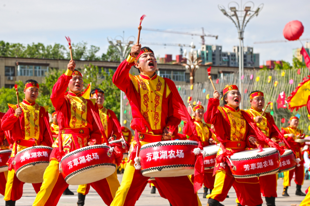 威风锣鼓大赛点燃夏日激情_腾讯新闻