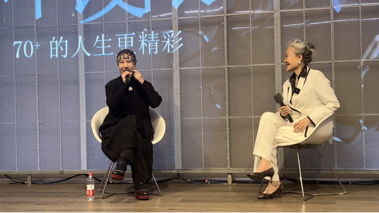 一本自传,一场对谈,刘明明vs王小慧:女性的人生不该设限