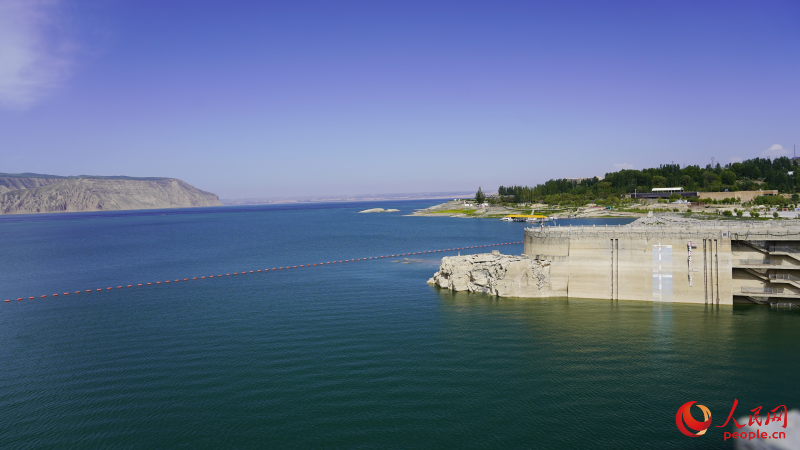 龙羊特色全鱼宴名声在外,吸引着无数游客慕名而来,成为海南州乃至青海