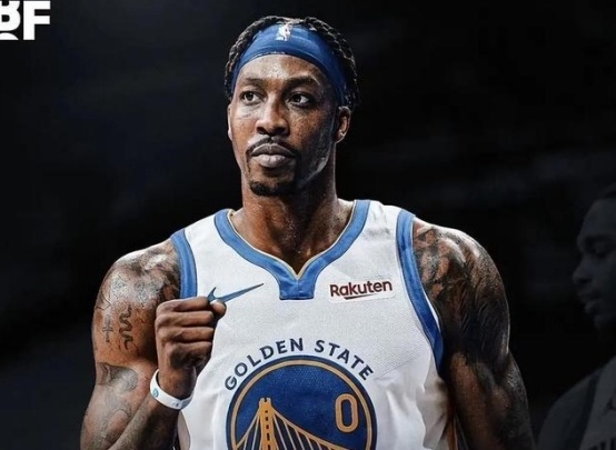 获得库里肯定,霍华德开始磨合!科尔改变风格,勇士内线再升级_腾讯新闻