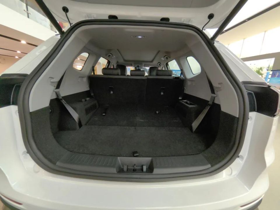 实拍奇瑞瑞虎8 plus,搅动7座suv市场!