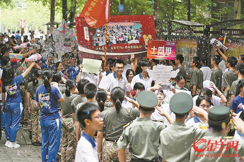 高考开考!少年追梦 长风万里