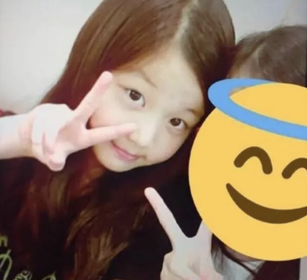 扒完几百张照片,才知道张元英偷偷缩掉了半张脸?_腾讯新闻