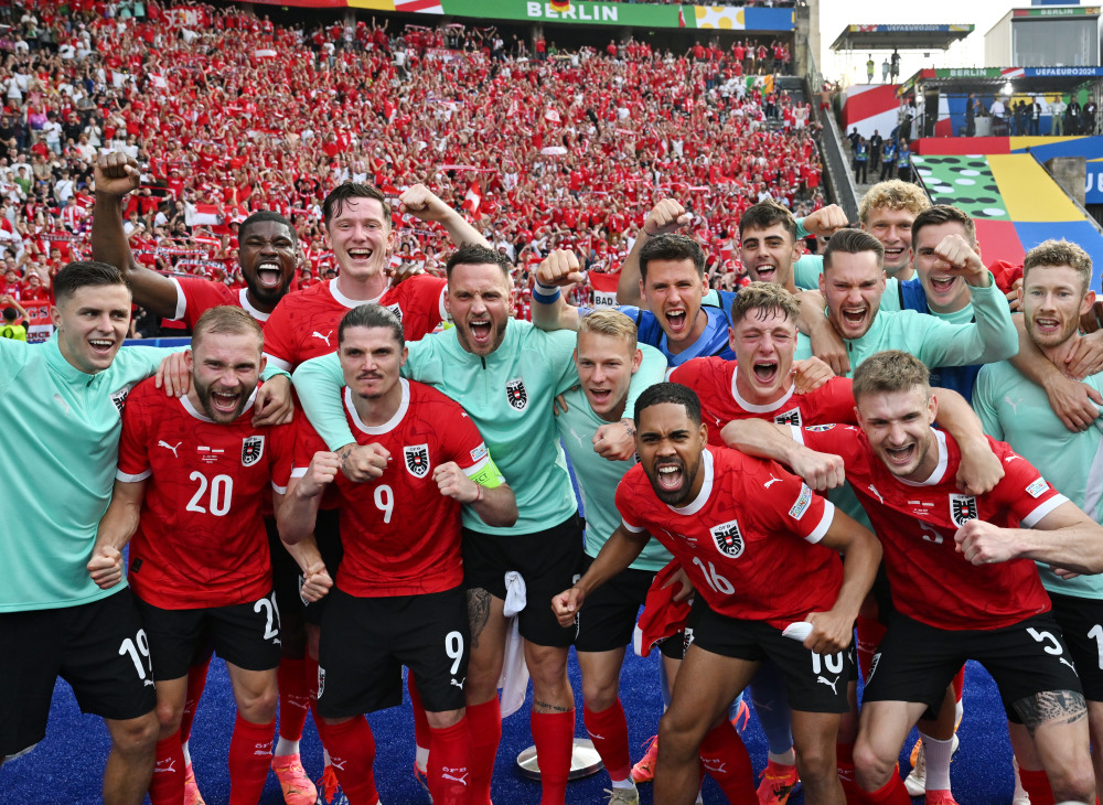 足球——欧锦赛小组赛:奥地利胜波兰_腾讯新闻