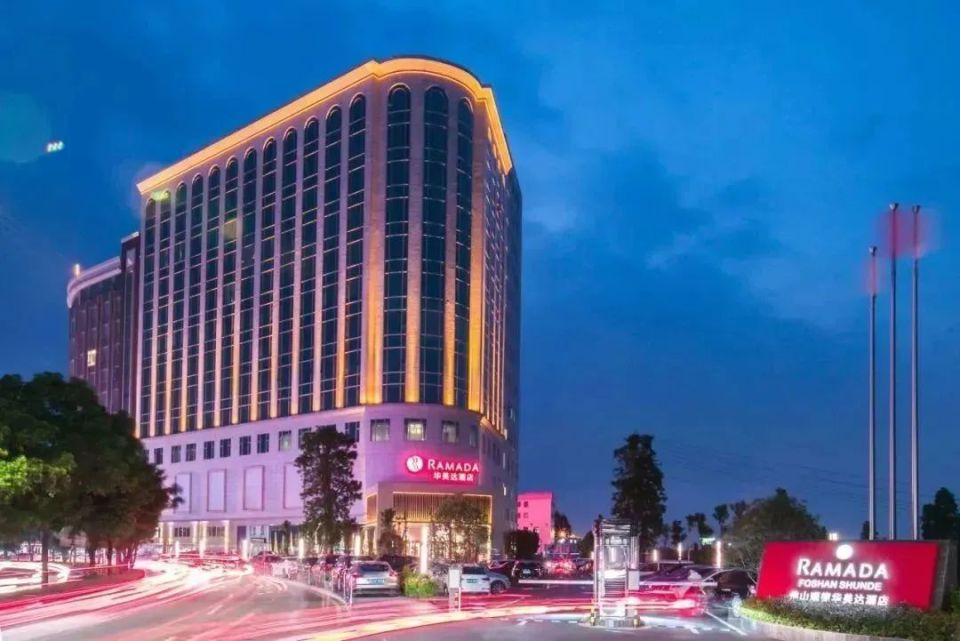 优惠时间:即日起至6月30日3,凭演唱会门票到酒店中餐厅消费,立享9折