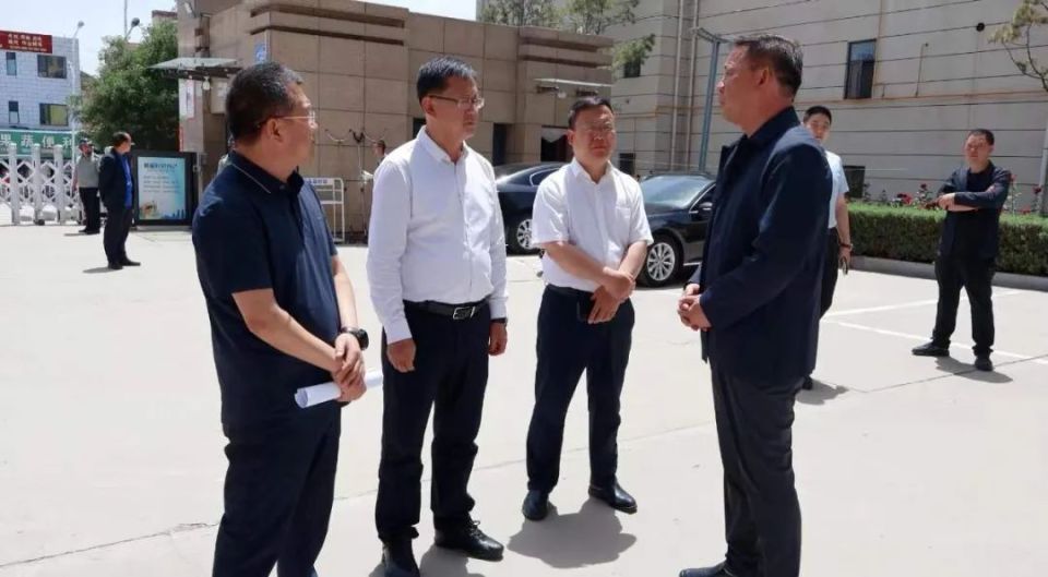 张继东调研高考考前准备工作