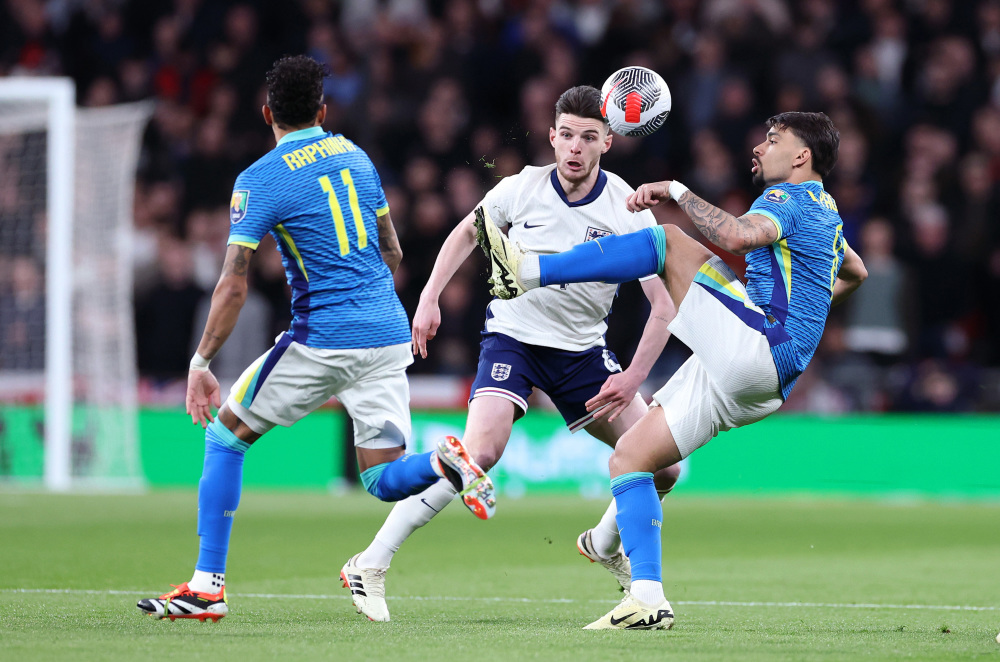 足球——国际友谊赛:巴西胜英格兰