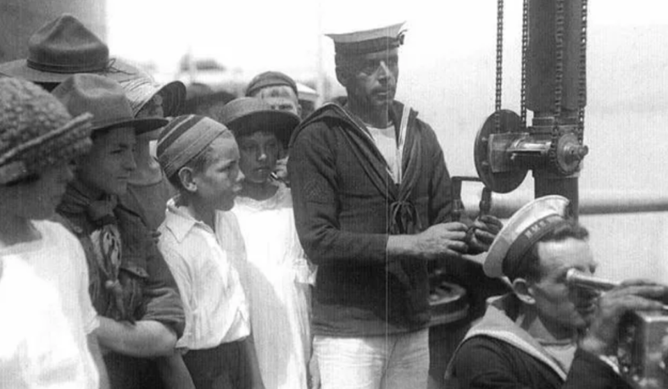 胡德号兵变:绝对忠诚的皇家海军,少发点工资怎么就反了?| 循迹晓讲