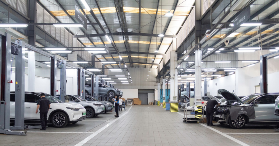 回归4s店模式零跑汽车品牌中心落户东莞国际汽车城