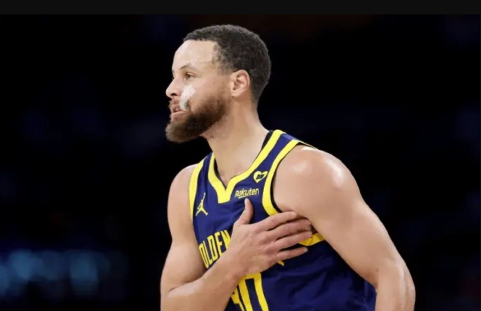 库里:就球队今晚这样拉胯的表现 排在第几都走不远