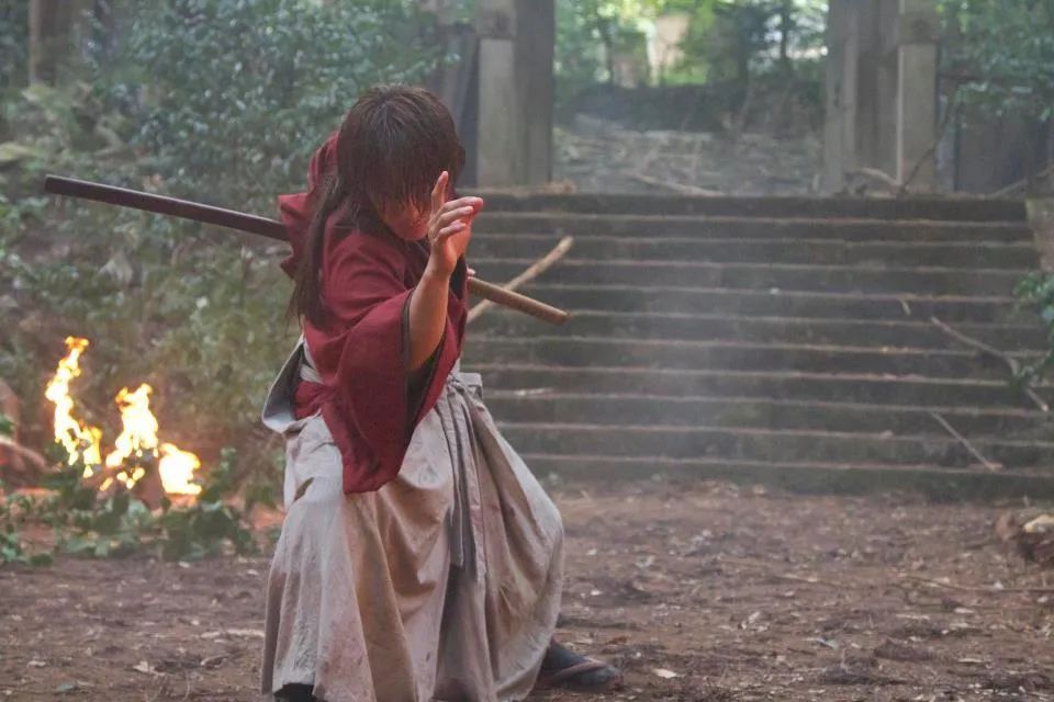 专访《浪客剑心》《九龙城寨》动作指导谷垣健治|中