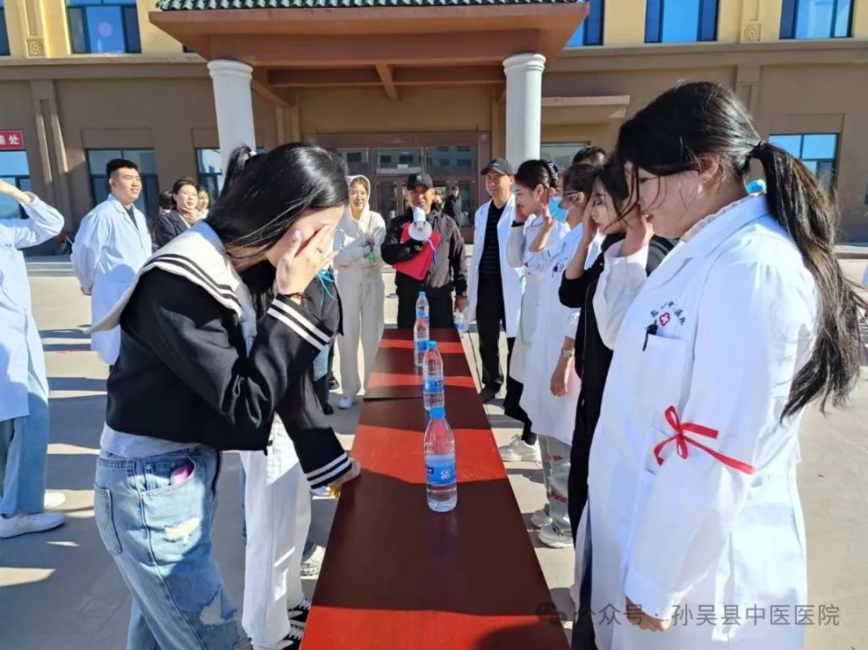 国际护士节丨孙吴县中医医院组织开展"凝心聚力 赴天使之约"团建主题