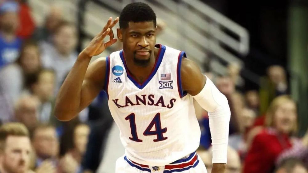 官宣|我俱乐部签约美籍球员马里克·纽曼_腾讯新闻