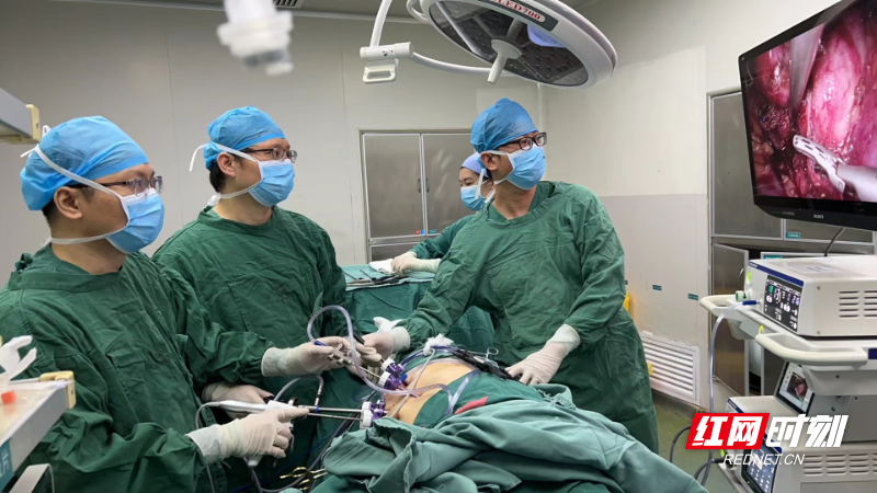 郴州市第四人民医院:妙手"拆弹",切除巨大肾上腺肿瘤