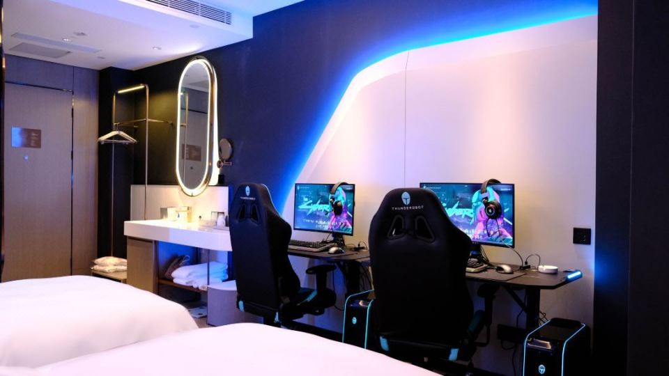 雷神电竞酒店:专业电竞设备与创新服务成中高端电竞市场竞争关键