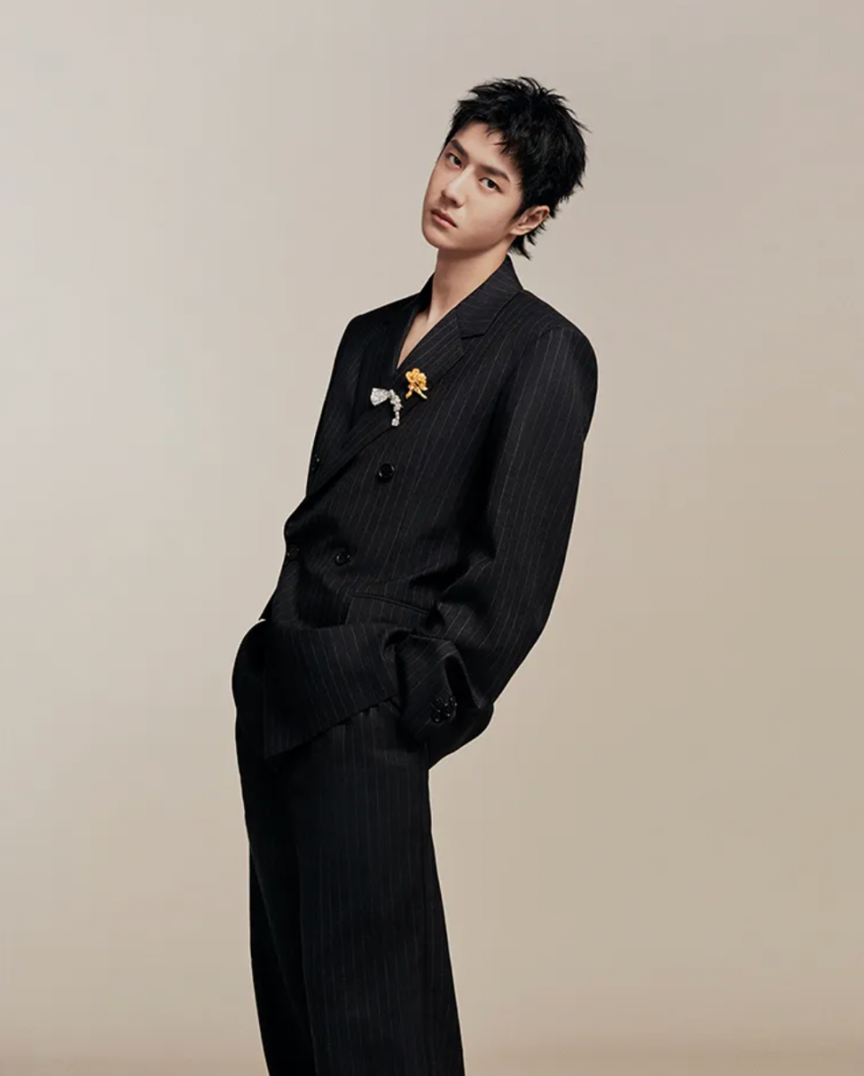 星巴克营销活动换logo被嘲丑;蜜雪冰城和快手联名推"来了老铁"套餐;易