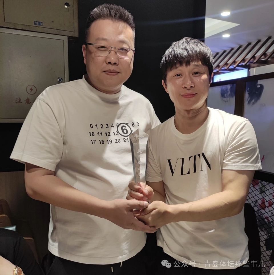 多位足坛名宿上阵,青岛队6:4力克北京队