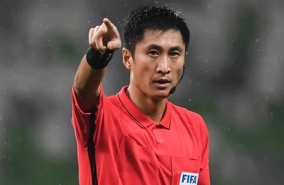 马宁临时被亚足联撤下名单:球迷猜测"有望执法决赛"!_腾讯新闻