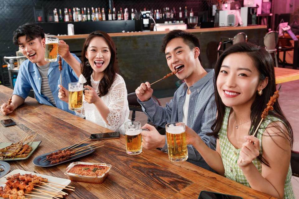 假期吃撑了怎么办？消化科医生：这些食物和动作能“救急”！_腾讯新闻