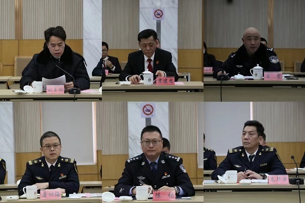 主动接受外部监督上海海警局首批13名执法监督员受聘上岗