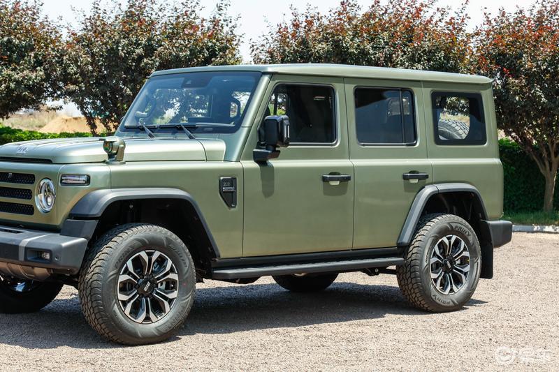 北京汽车制造厂全新品牌旗下首款车型——212