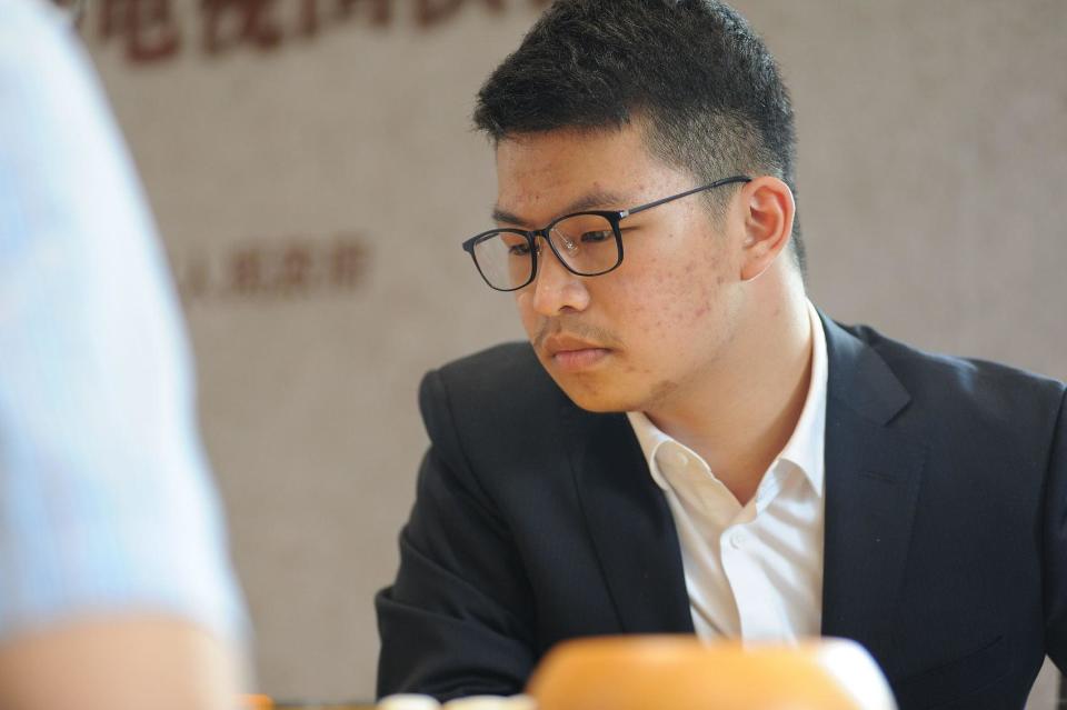 【农心杯三国围棋擂台赛】中国队谢尔豪攻擂得手_腾讯新闻