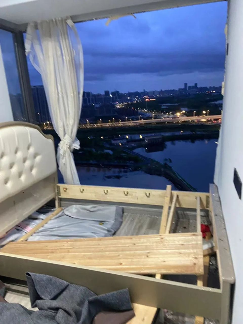 南昌大风的飞窗之谜_腾讯新闻