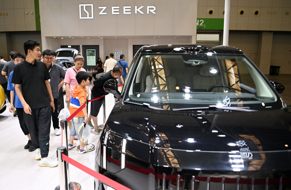 天津:假日逛车展 车市人气旺