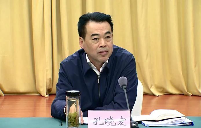 后任亳州市发展计划委员会主任,党组书记,淮北市副市长,淮北市委常委