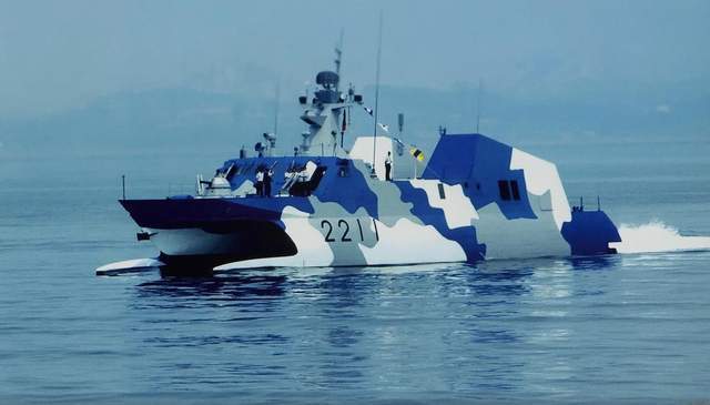 我军022导弹艇,具有隐身性能,但缺陷也比较明显_腾讯新闻