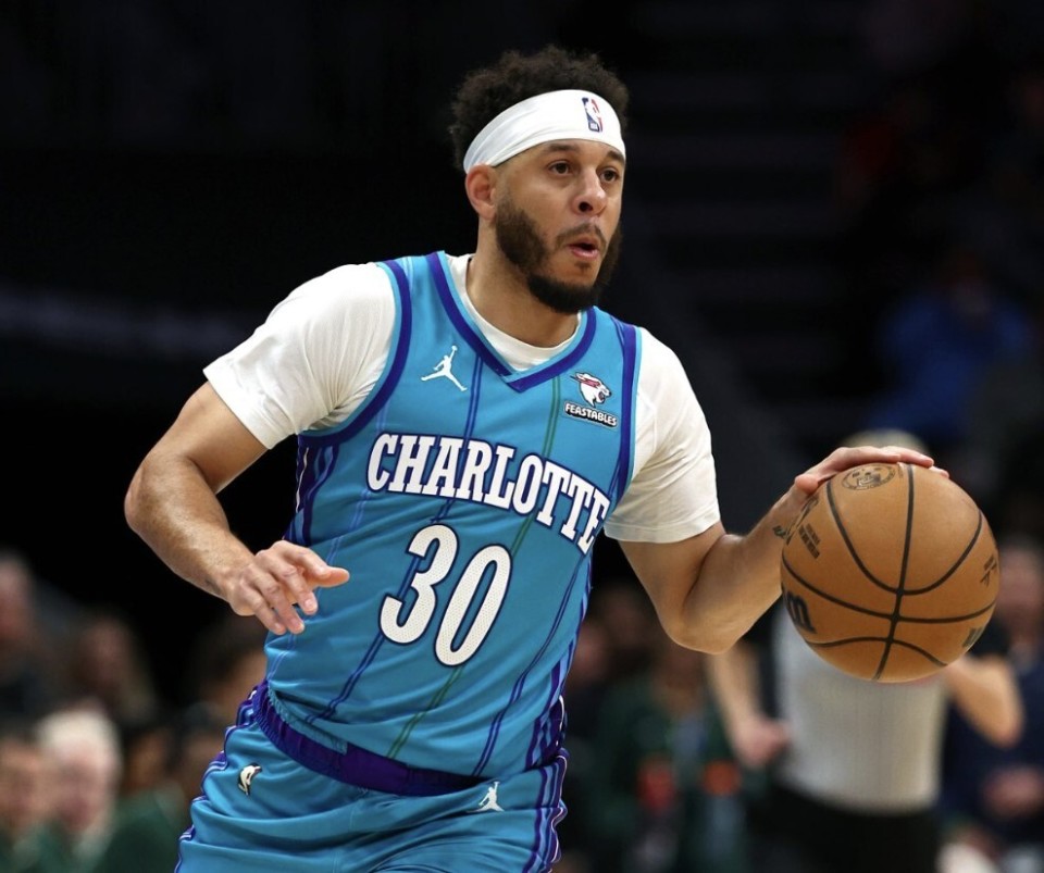 woj:塞斯-库里同意以一份一年合同重返黄蜂