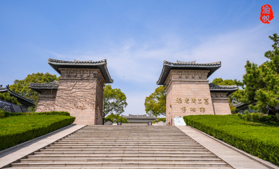 扬州发现汉朝广陵王墓葬,大量金丝楠木做黄肠题凑,堪称无价之宝 扬州发现汉朝广陵王墓葬,大量金丝楠木做黄肠题凑,堪称无价之宝