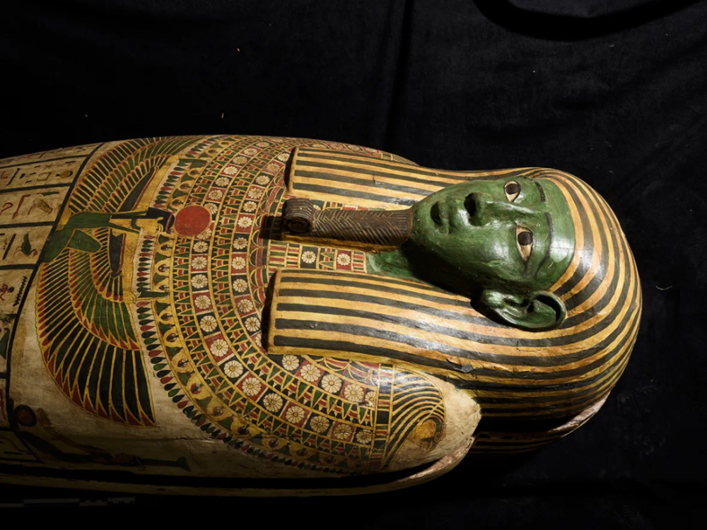 古埃及文明大展文物顺利抵沪,2件展品率先开箱亮相