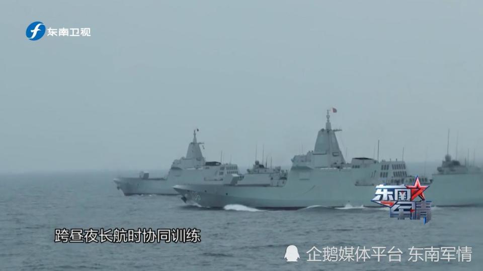 菲律宾民众目击中国海军055型驱逐舰大连舰从菲近岸驶过_腾讯新闻