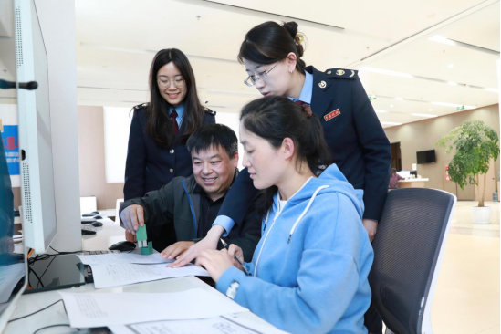 "宣传 辅导" 推动反向开票政策落实落细