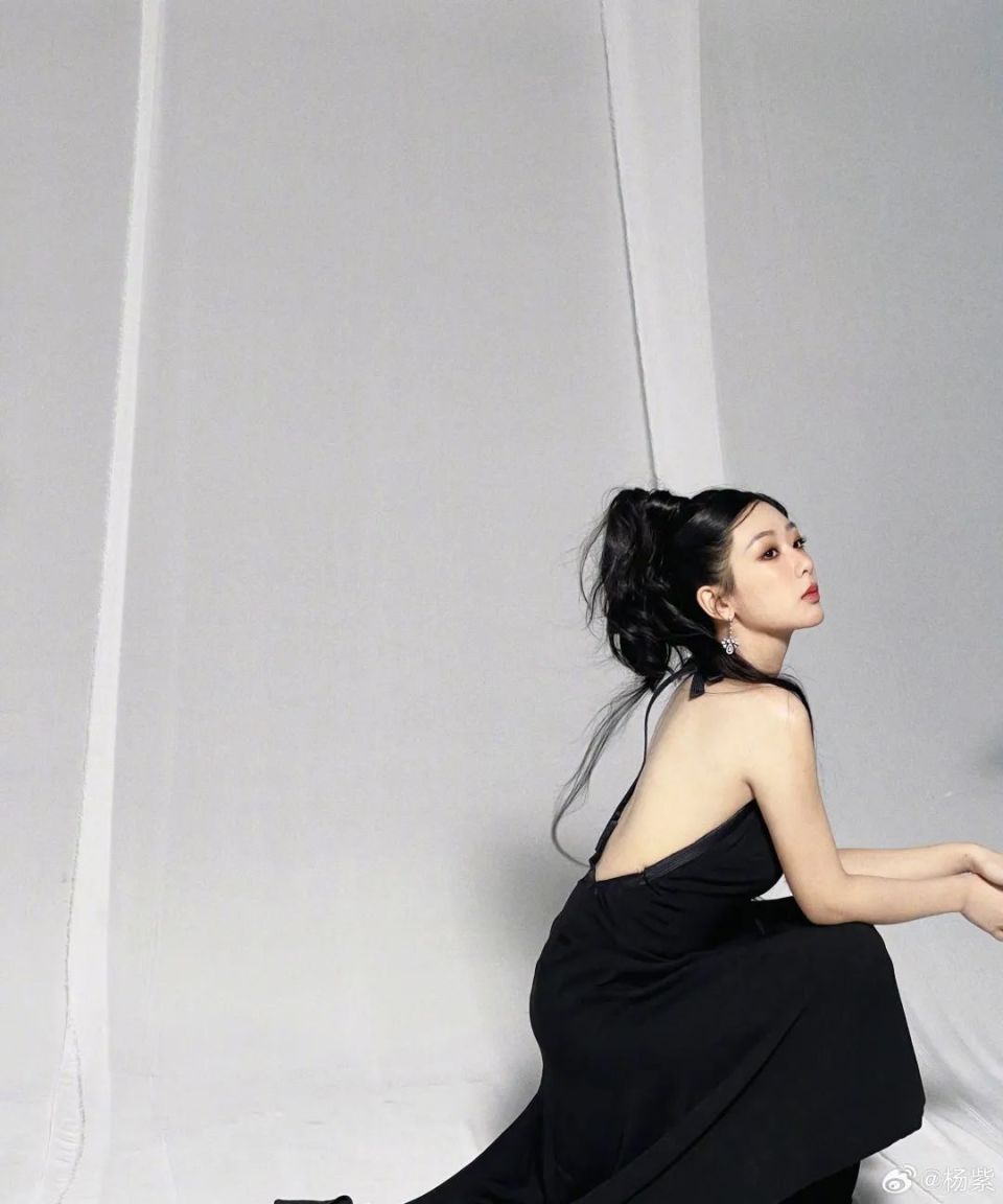 光看背影就能知道杨紫的状态有多好