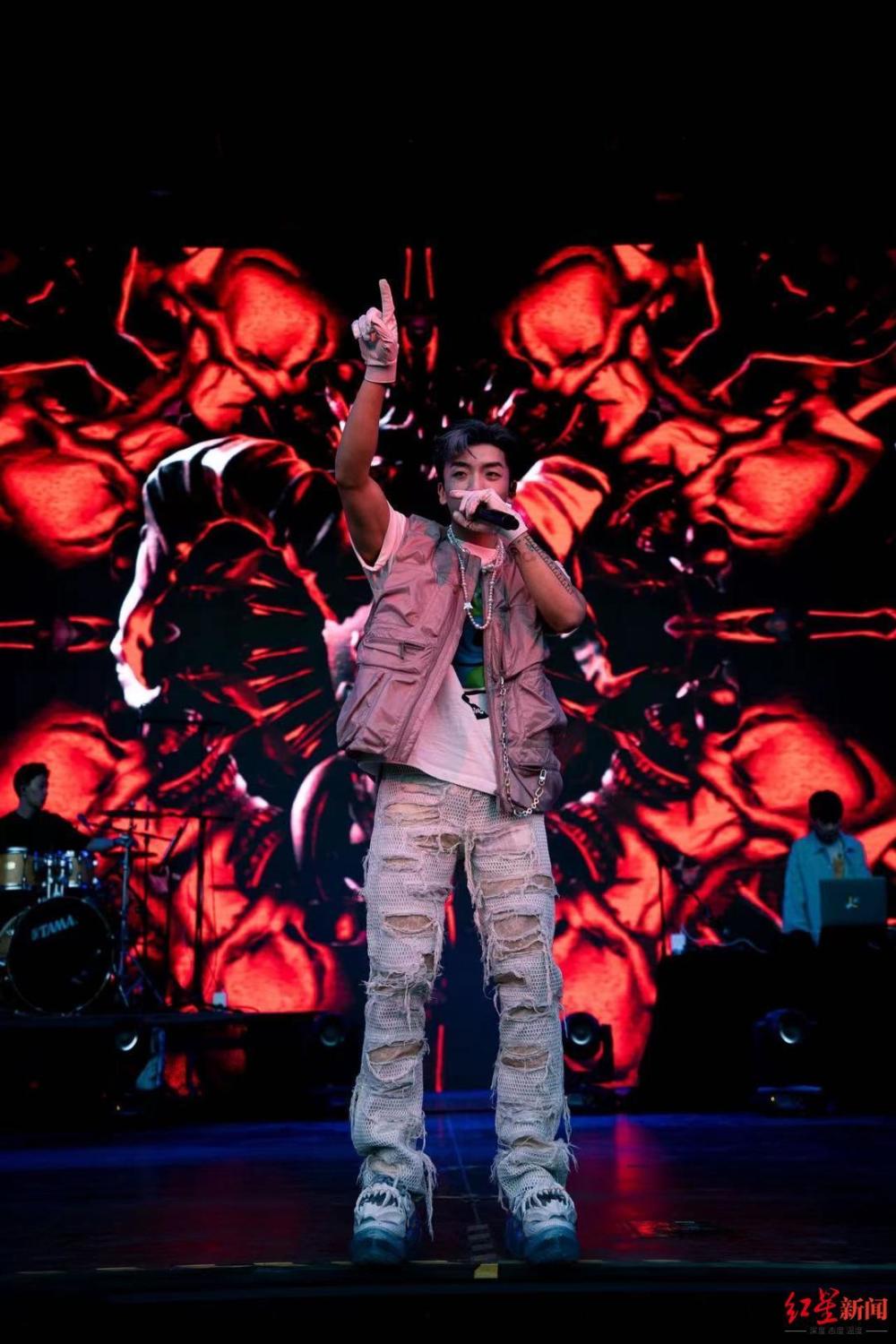 成都演出市场五一好热闹,杨和苏巡演首站回到家乡举办_腾讯新闻