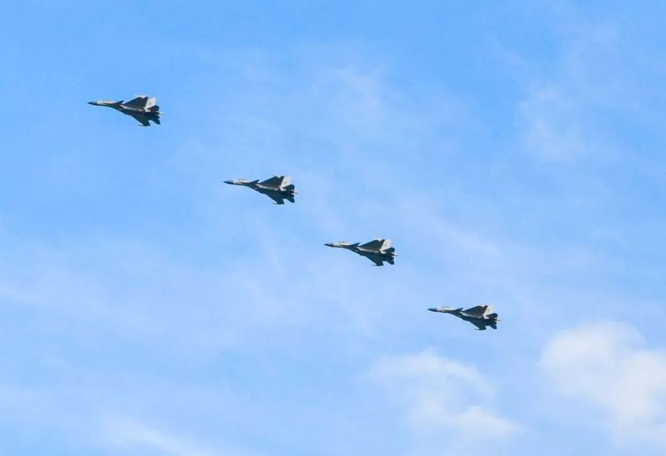 "海"好有你丨今天,祝人民海军75周岁生日快乐!