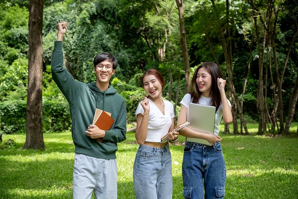 大学里最重要的五大社团！青年志愿者协会排名第一，你的社团呢_腾讯新闻
