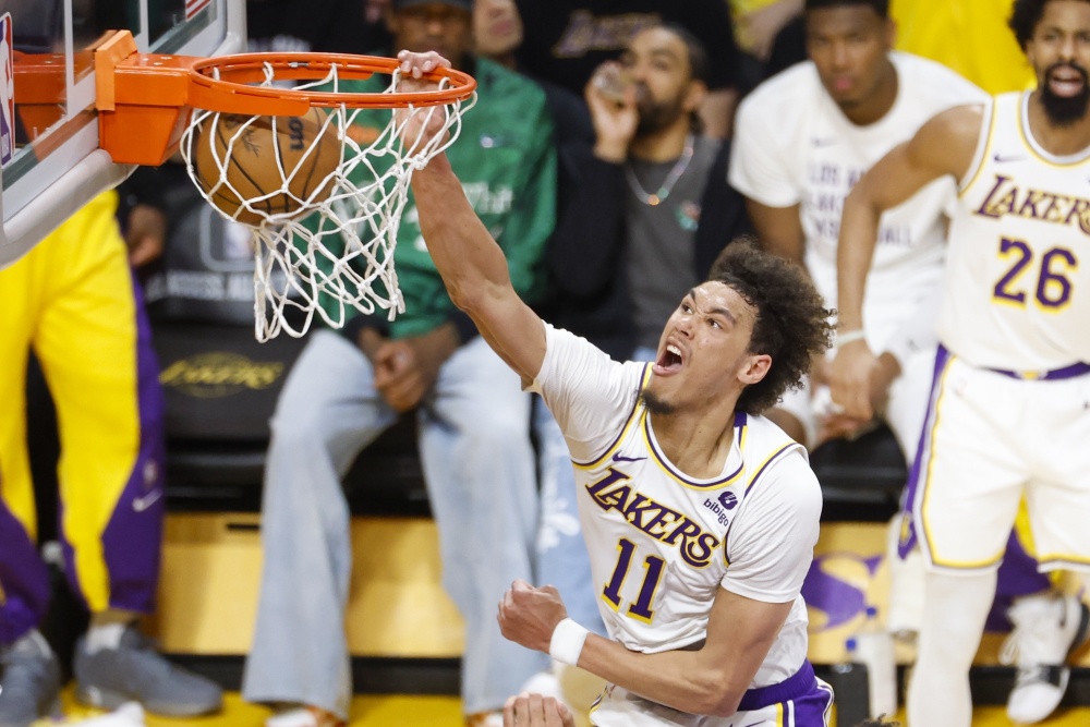 直播吧4月8日讯 nba常规赛,湖人主场117-127不敌森林狼.