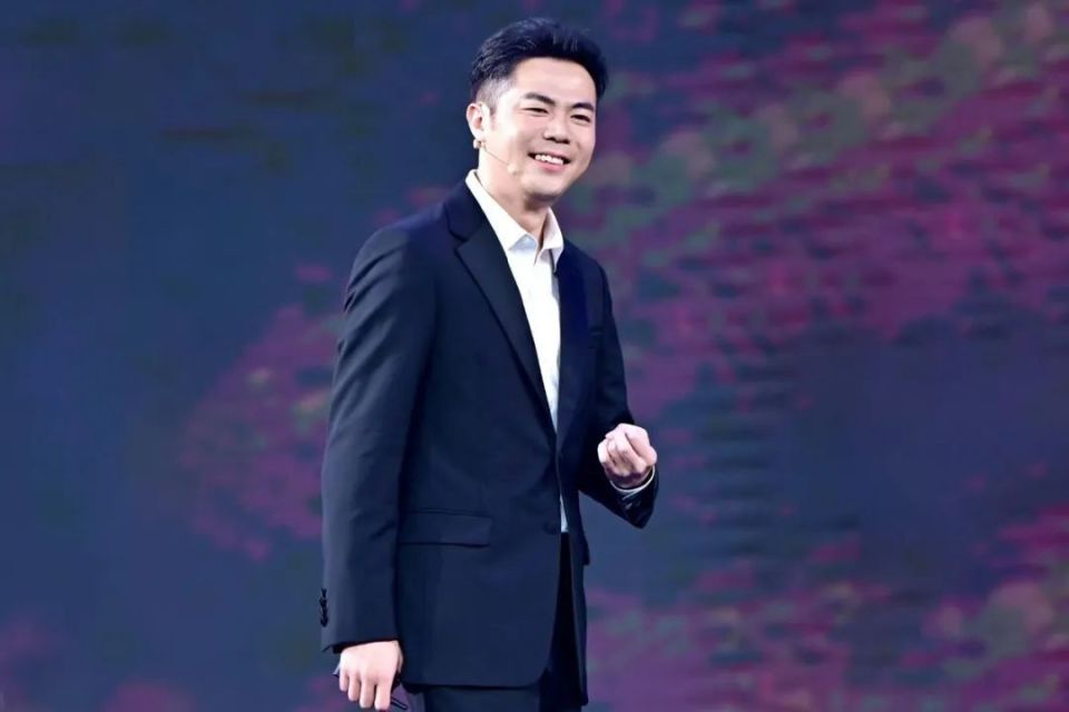 他,31岁,创业7年,年入百亿!