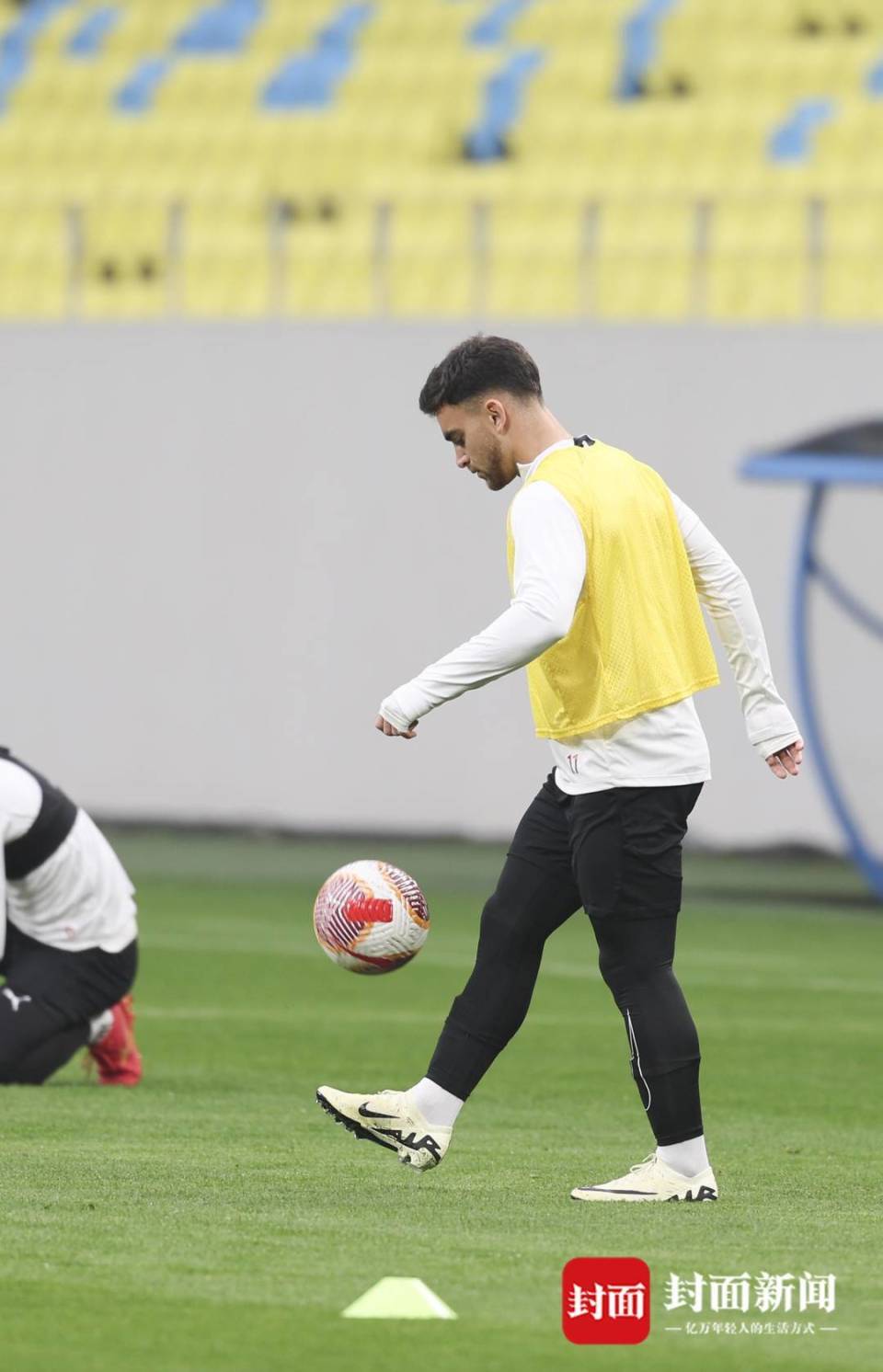 成都蓉城赛季首战前热身罗慕洛并未现身图集