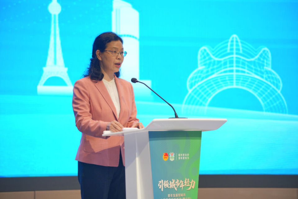 佛山市人大常委会党组副书记,副主任刘珊