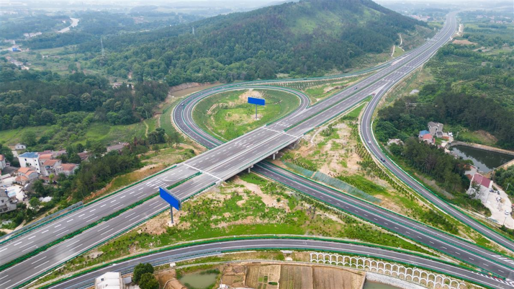 很哇噻武汉喜添一条新高速公路意义非同一般