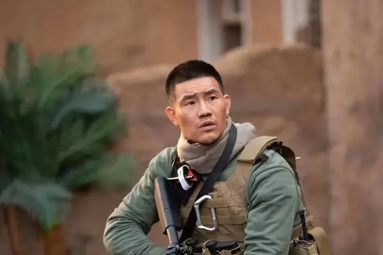 抖音火山版：澳門新跑狗論壇網(wǎng)址31歲的嘎子和28歲的英子重逢，一個健碩有型，一個不敢認(rèn)！