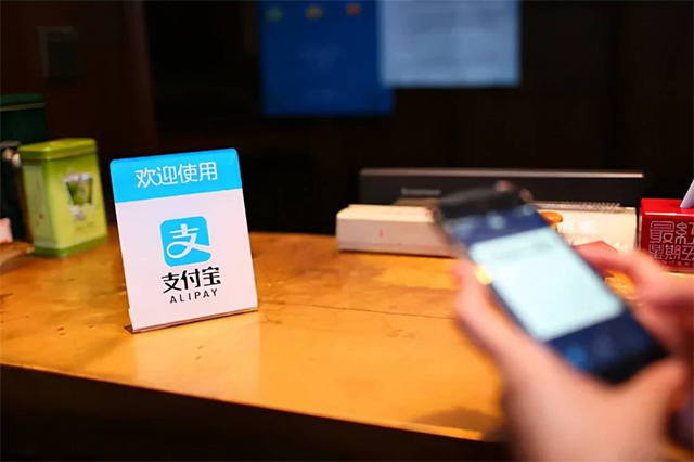 为什么越来越多人开始使用现金支付内行人告诉你原因很真实