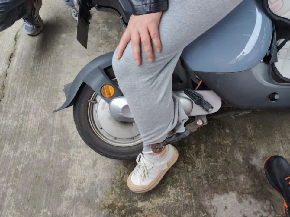 【一天两卡】卡卡不分年龄 上心才能避雷