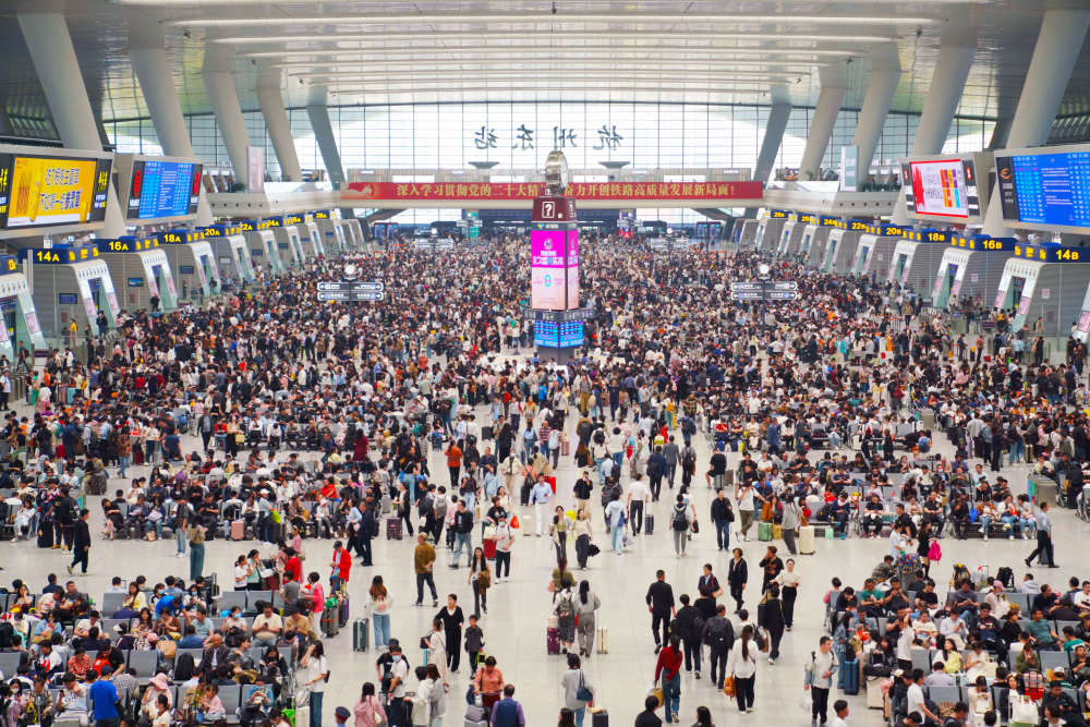 长三角铁路预计今日发送旅客360万人次,迎来返程客流高峰